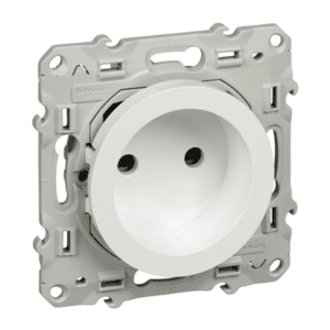 fiable-moderne-économique-esthétique-design-durable-pratique-élégant-simple-innovant-compact-robuste-accessible-polyvalent-intemporel-sécurisé-adaptable-stylé-essentiel-schneider-odace-prise-de-courant-2p-sans-terre-blanc